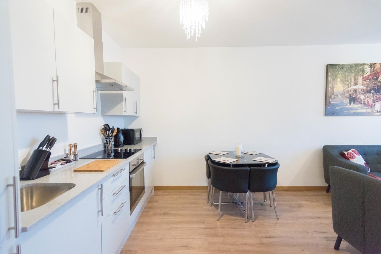 Comfortable Modern Apartment In Swindon, Free Parking Sleeps Up To 5 Экстерьер фото